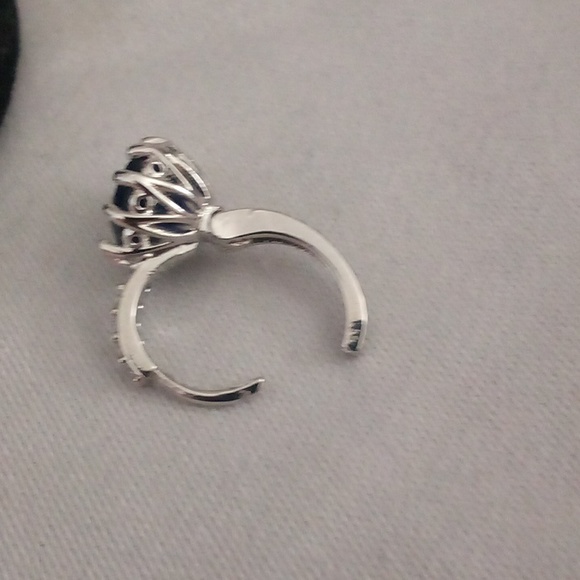 High quality sapphire earrings ๐ - Picture 3 of 5